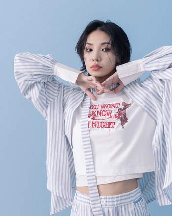 A｜提花條紋配色襯衫附領巾(兩色)