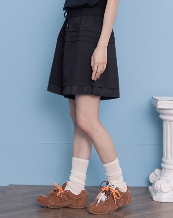 顯瘦異材質假兩層抽繩五分褲(兩色)