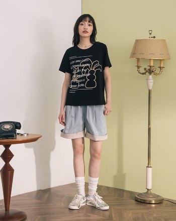 ➤可反折配色造型鬆緊短褲(兩色)