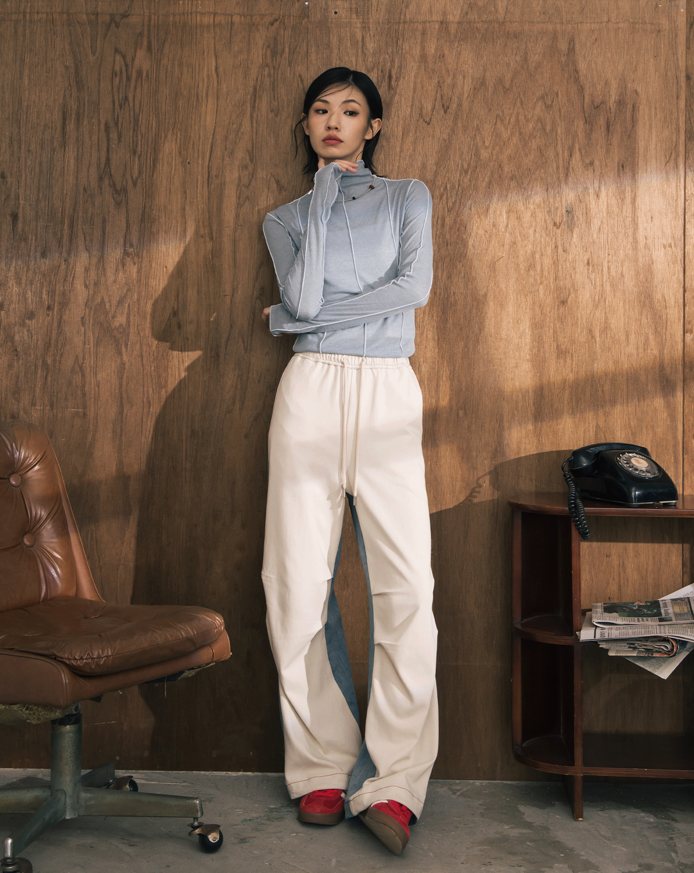 A｜異材質拼接立體打褶抽繩牛仔寬褲(兩色)