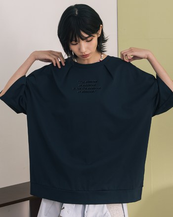 打褶造型領口長版涼感T恤(兩色)