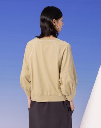 ➤配色壓線七分澎袖涼感上衣