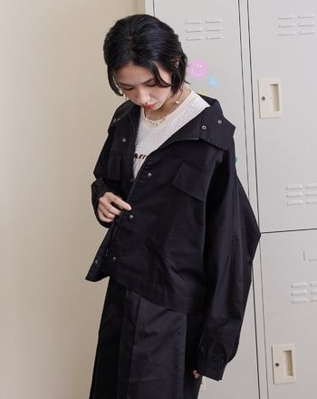 大口袋曖昧英文字繡花連袖外套(兩色)