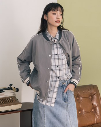 配色線條裝飾棒球外套(兩色)