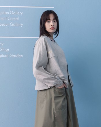 ➤大口袋下擺抽繩圓領拉鍊外套(兩色)