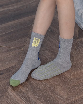 不對襯圖騰設計坑條長襪(兩色)