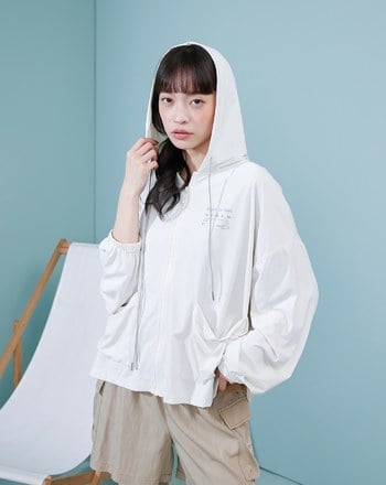 ➤冰Q棉冰感輕盈連帽外套(米白)