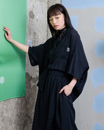 咖啡杯蕾絲緹花純棉擴型襯衫(兩色)