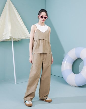 微皺感修身縮口直筒褲(深卡其)