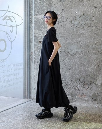 蛋糕裝飾花苞造型吊帶洋裝(兩色)