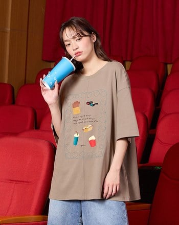 看電影的好朋友繡花長版T恤(兩色)