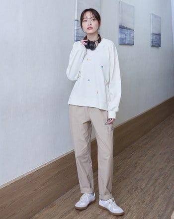 小房子細坑條V領拉克蘭袖大學T(兩色)