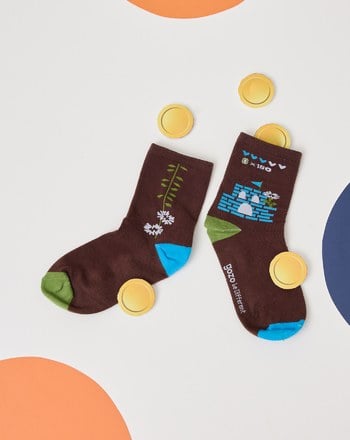 遊戲中的花花世界緹花長襪(兩色)