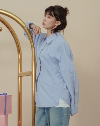 配色釦造型打褶下擺長袖襯衫(三色)