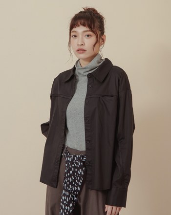 抗皺造型剪接背後打褶長袖襯衫(兩色)