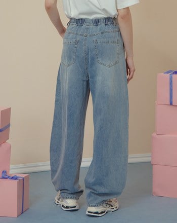 立體刷色顯瘦剪接彎刀牛仔褲