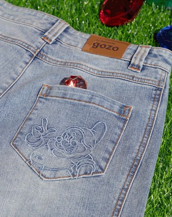 迪士尼系列 萬事通繡花直筒顯瘦牛仔褲(兩色)