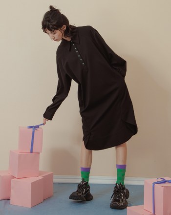 天絲造型打褶下擺polo領長袖洋裝