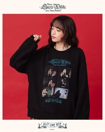 迪士尼系列 巫婆毒蘋果計畫彎刀袖大學T(兩色)