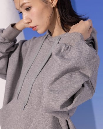 立體下擺彎刀袖造型帽T(三色)