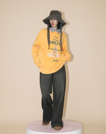 A｜蠟染剪破甜點印花大學T(兩色)