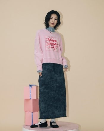 A｜特殊蠟洗爬線造型落肩大學T(兩色)