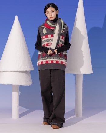 雪花圖騰毛絨V領毛衣背心(兩色)