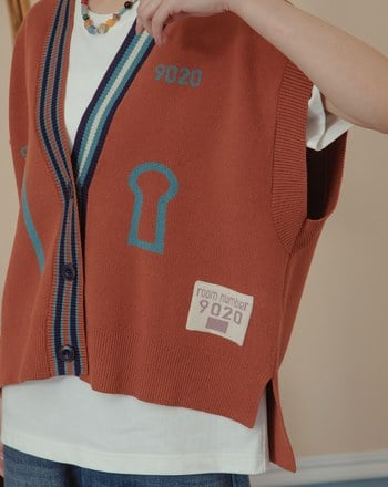 V領撞色落肩緹花針織背心(兩色)