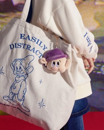 (預購)迪士尼系列 糊塗蛋立體娃娃吊飾飲料提袋