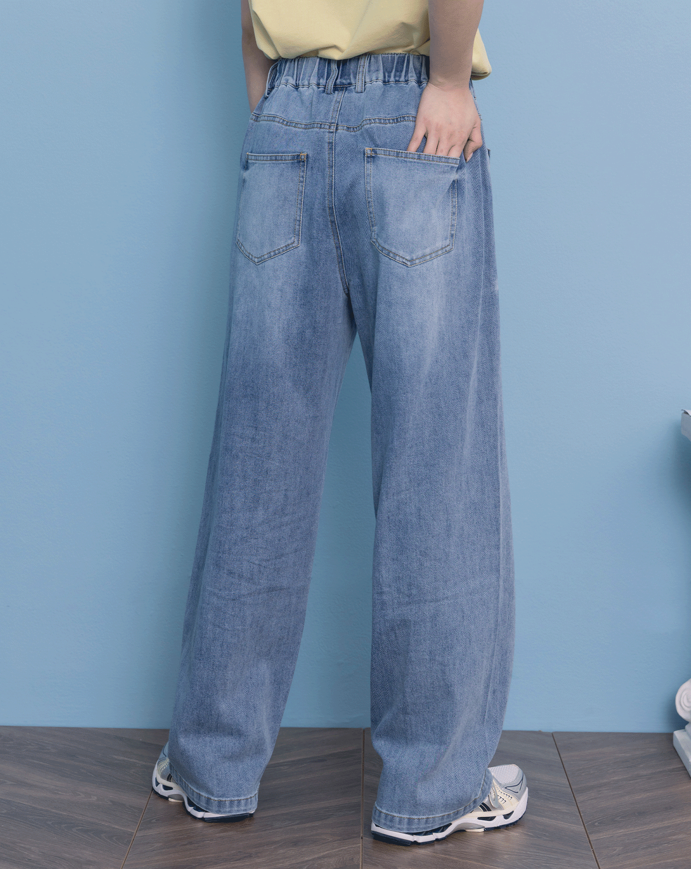 好比例水洗剪接彈性直筒牛仔褲